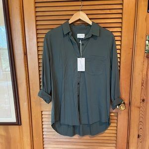 Universal Thread green button down shirt